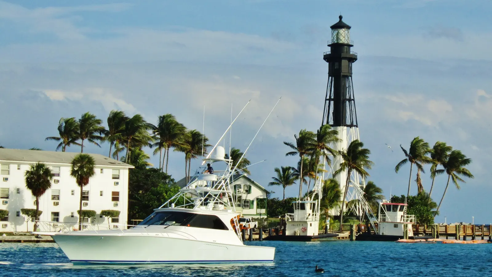 Hillsboro Inlet lighthouse and boats near Lighthouse Point, Florida