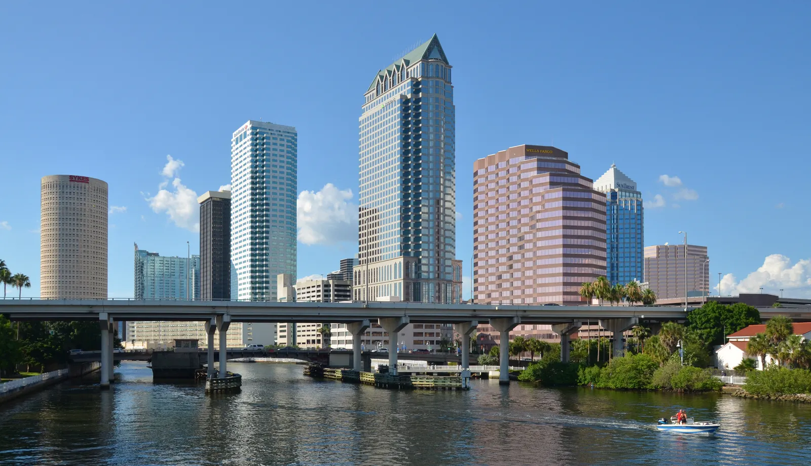 Downtown Tampa skyline above the Hillsborough River, Tampa, Florida